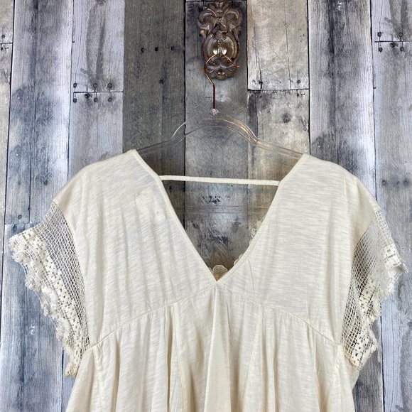 By Anthropologie V-Neck Lace Swing Top in Cream Ivory Size Medium. - Picture 5 of 16